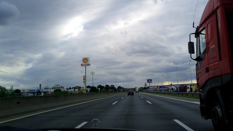Autobahn A1, A-4052 Ansfelden, Austria ( 9. Juli 2012)